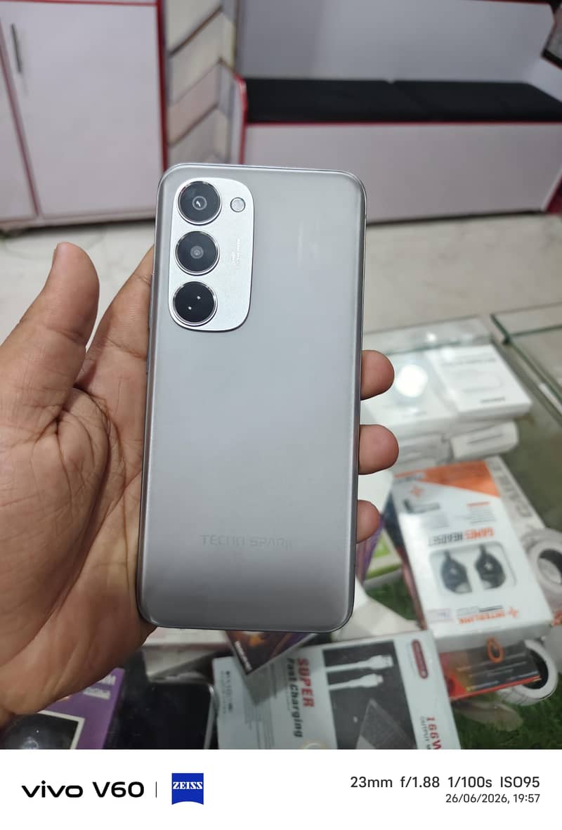 spark 40 pro plus 0