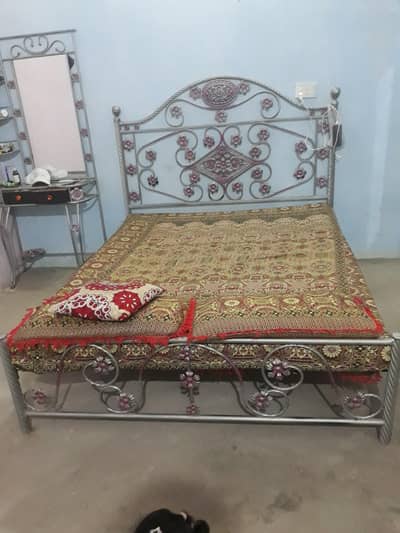 iron bed