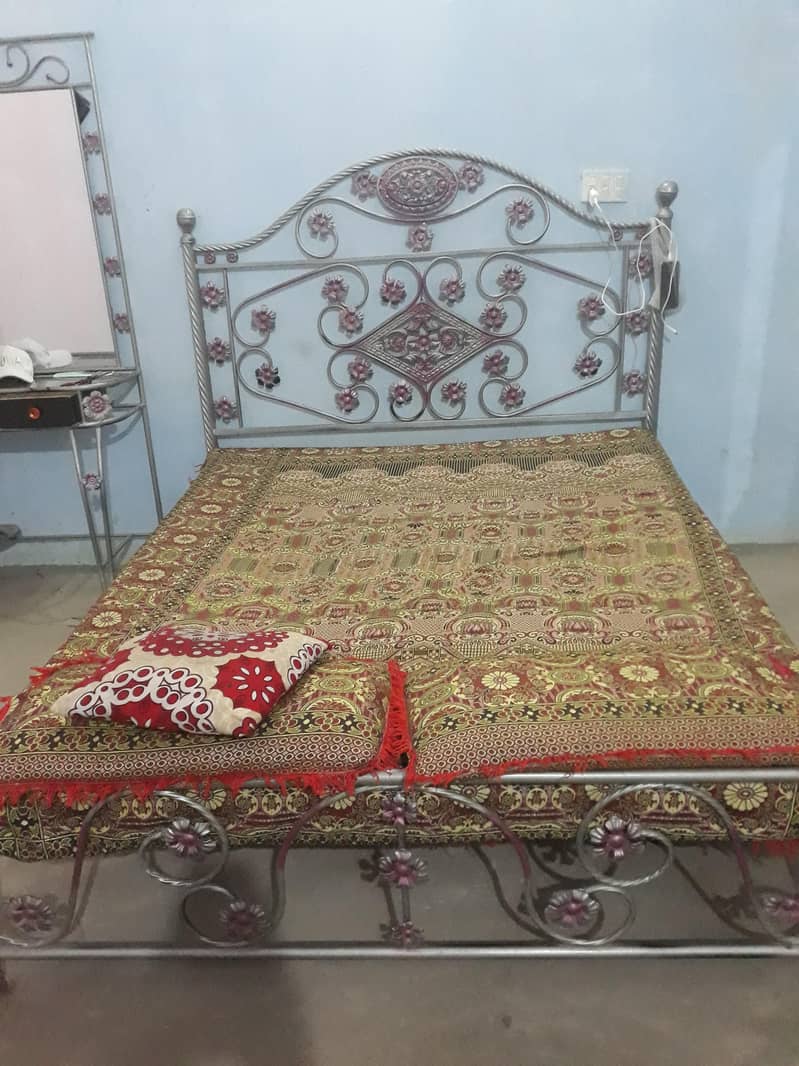 iron bed 1