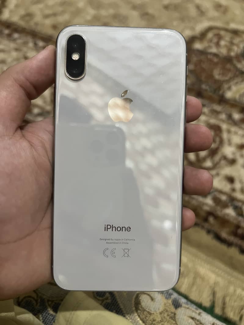 Apple iPhone X 4