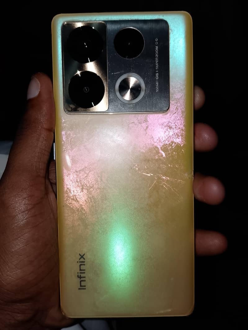 Infinix Note 40 Pro 3