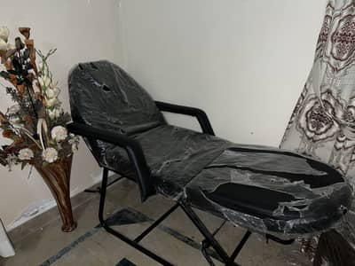 Premium salon chair - Comfort and style