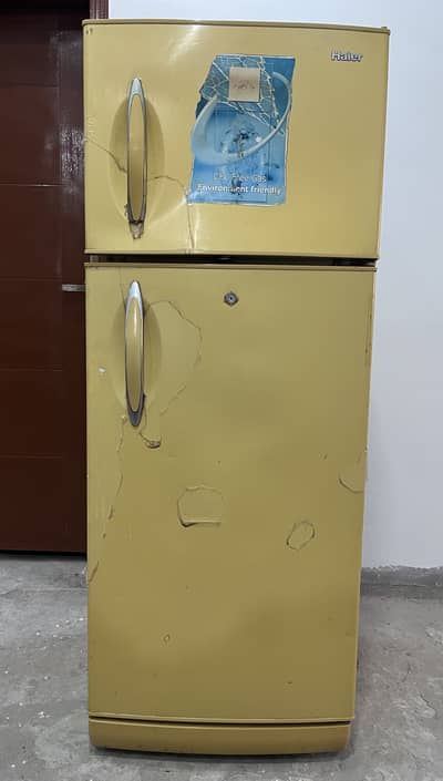 Haier medium size firdge/refrigerator