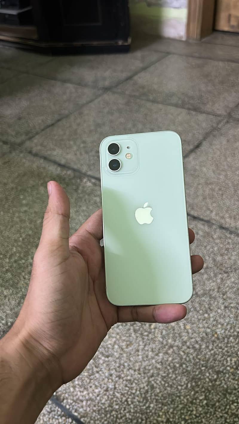 Apple iPhone 12 0