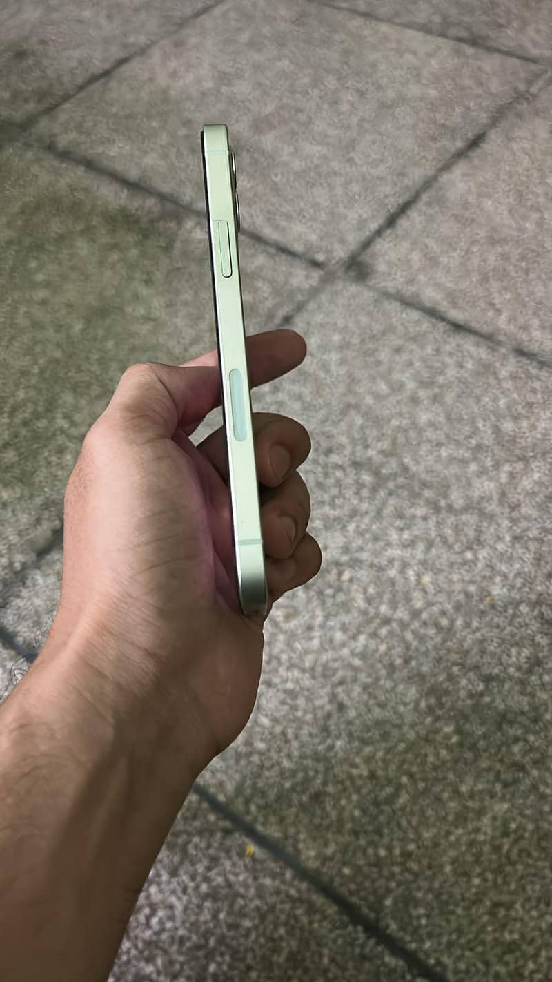 Apple iPhone 12 3