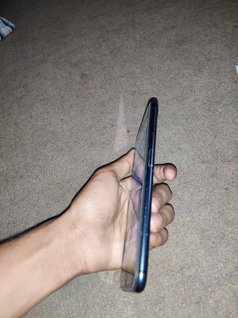 Apple iPhone 7 Plus 1