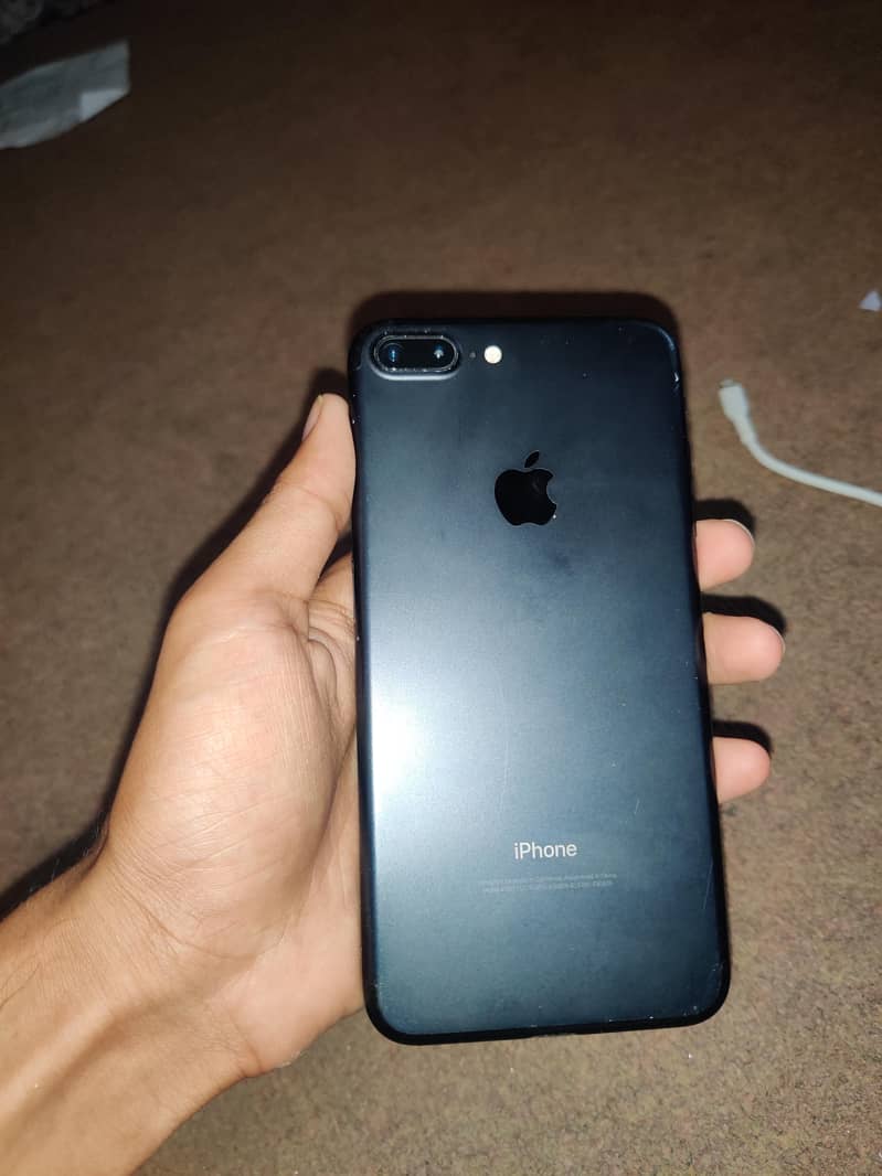 Apple iPhone 7 Plus 4