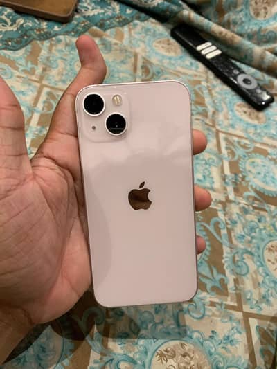Apple iPhone 13