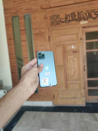iphone 11 pro 256 battery health 100