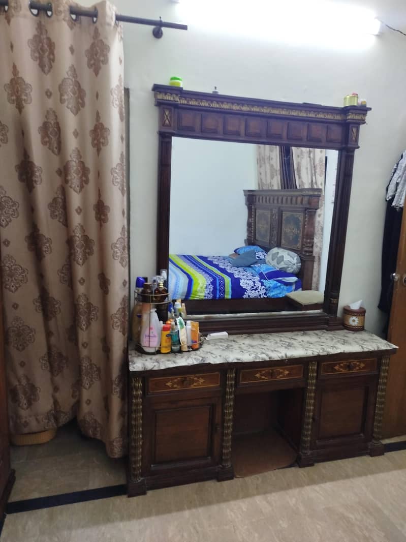 Bed set with dressing table 3