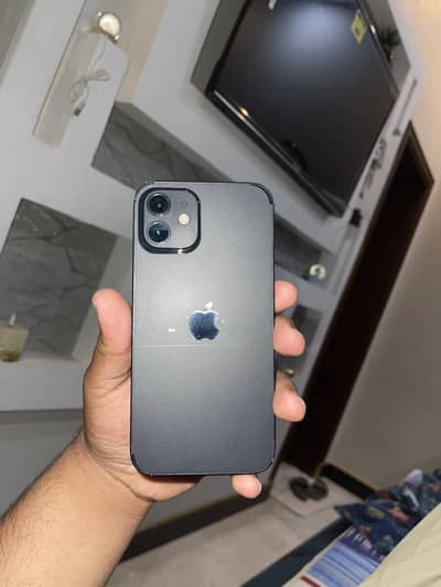 Apple iPhone 12