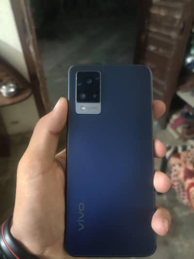 vivo V21
