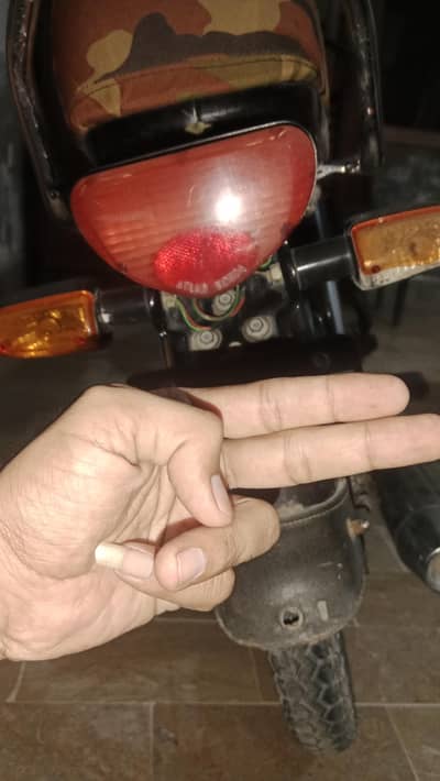 Honda CD 70 black