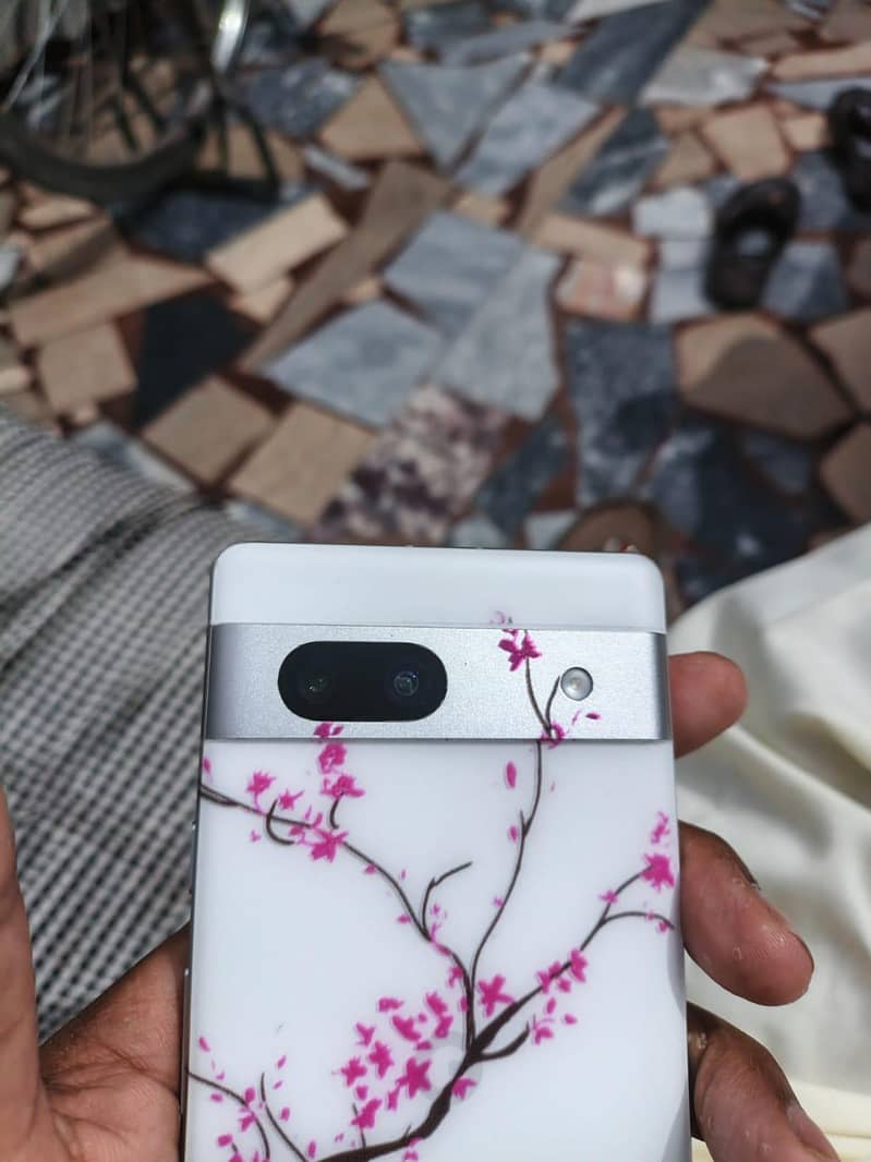 Google Pixel 7a 5