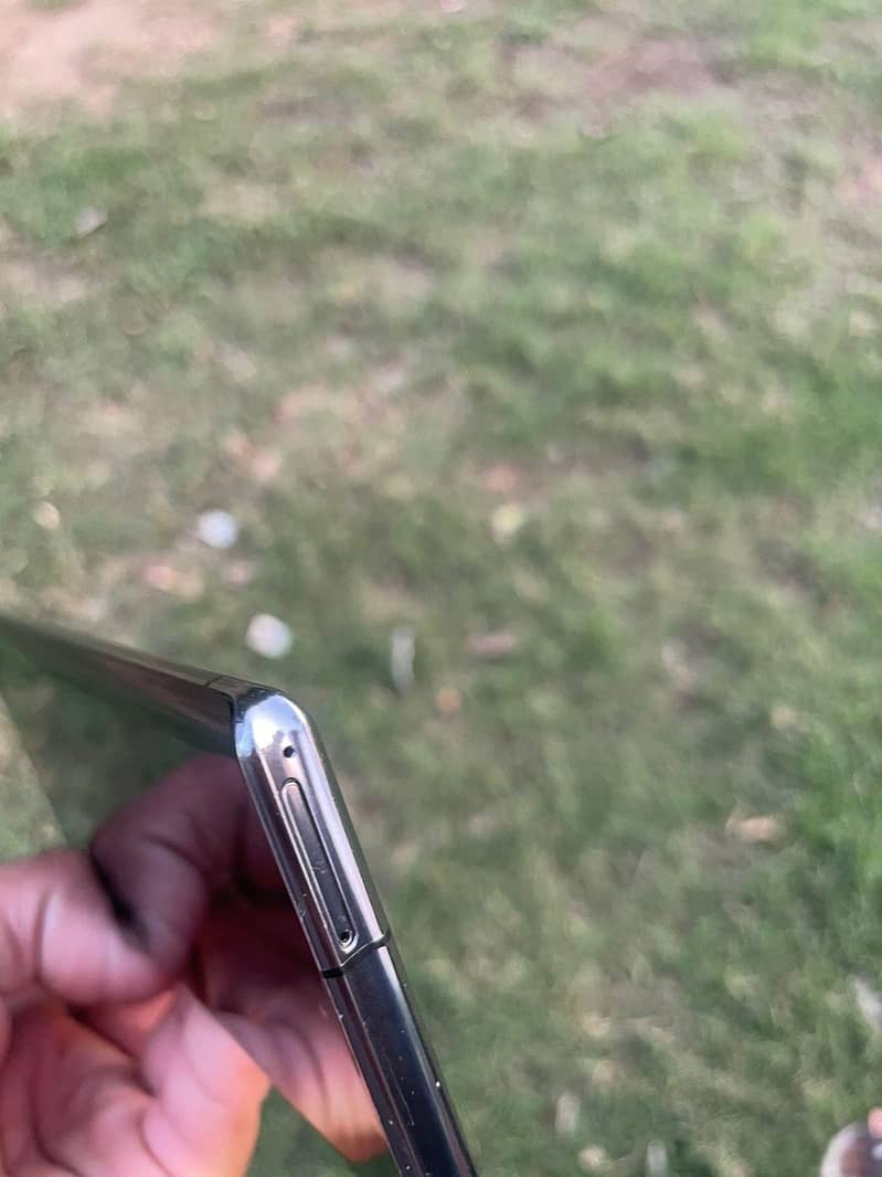 Sharp Aquos Crystal 0