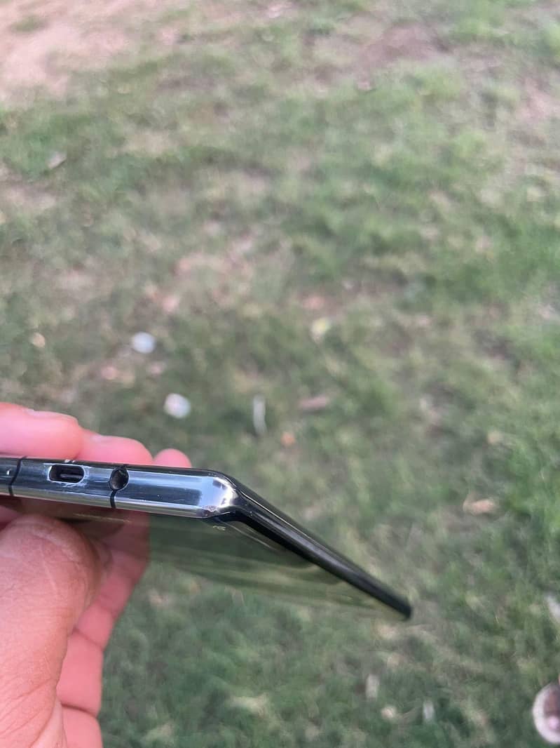 Sharp Aquos Crystal 1