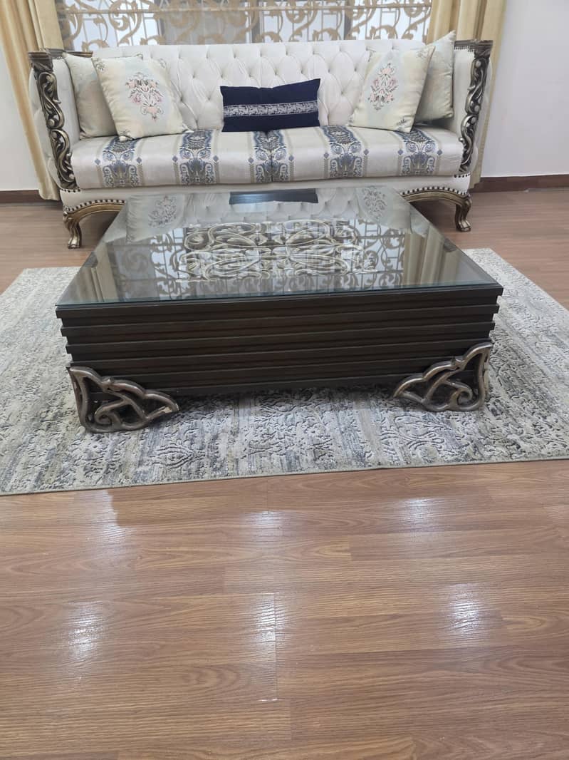 Center table 4