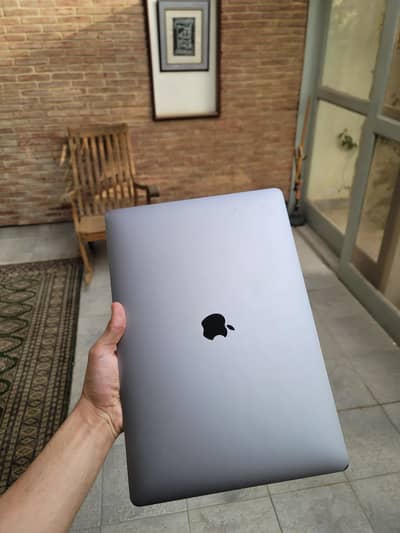 Macbook Pro 2017 15 inch 16/512GB