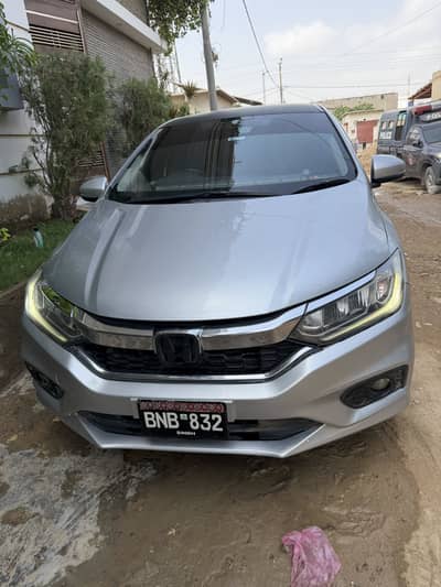 Honda Grace Hybrid 2018
