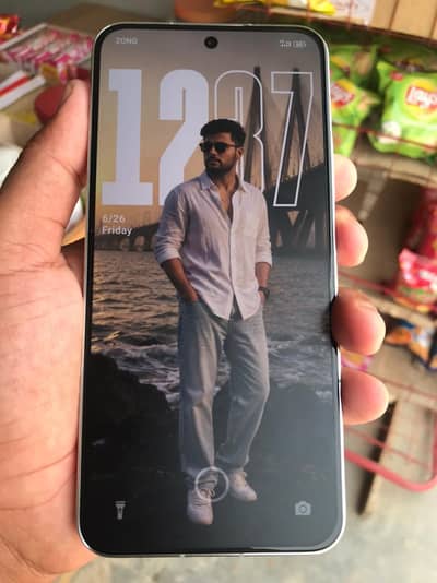 Xiaomi 13  12GB 256GB Flagship Phone with Leica Camera & 90 FPS Gaming