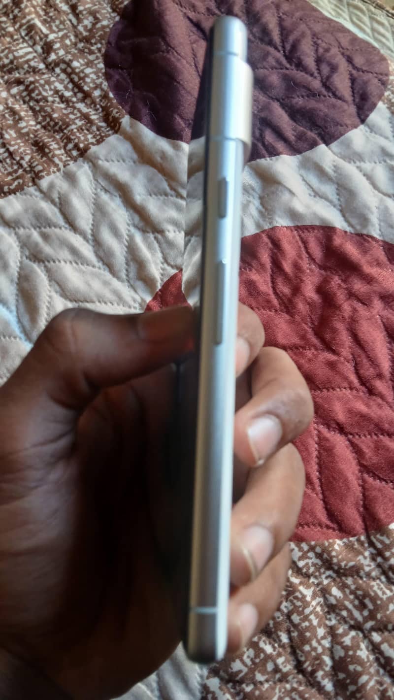 Google Pixel 7 5