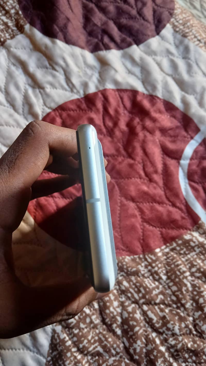 Google Pixel 7 6