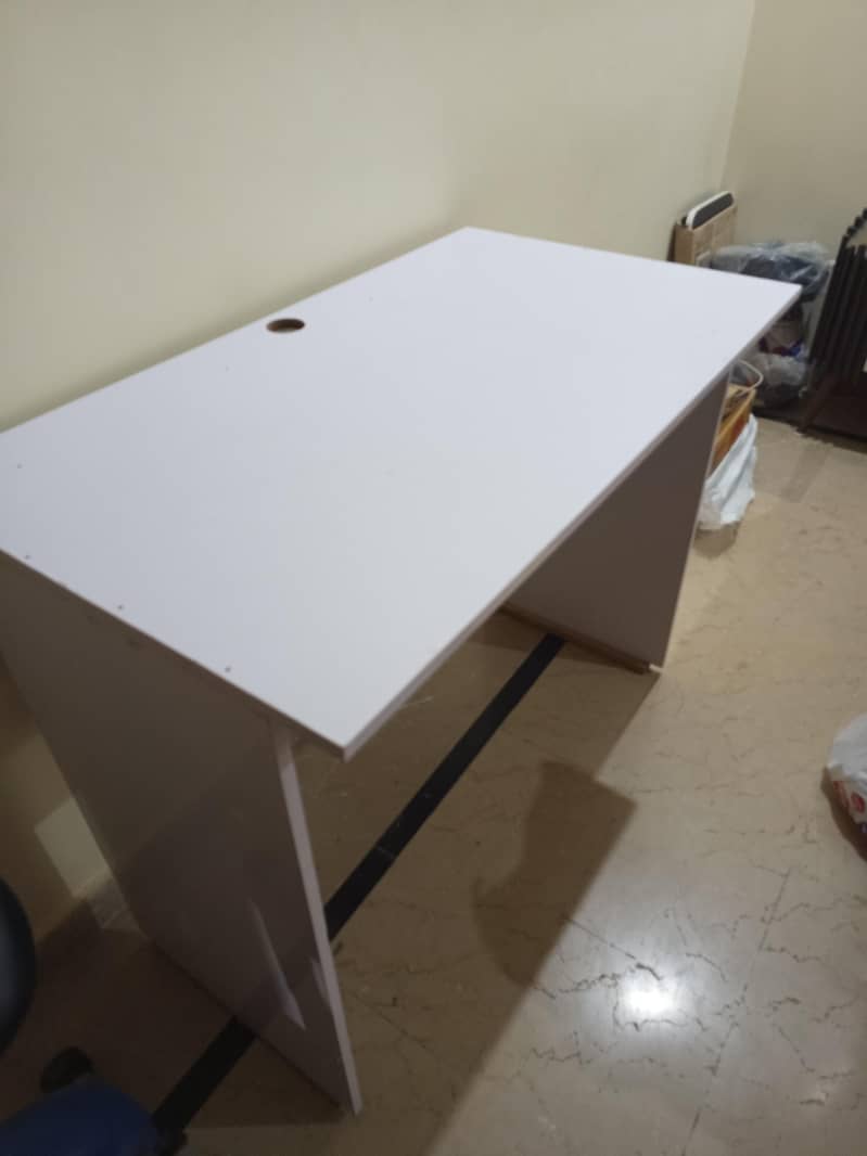 Computer Table 1