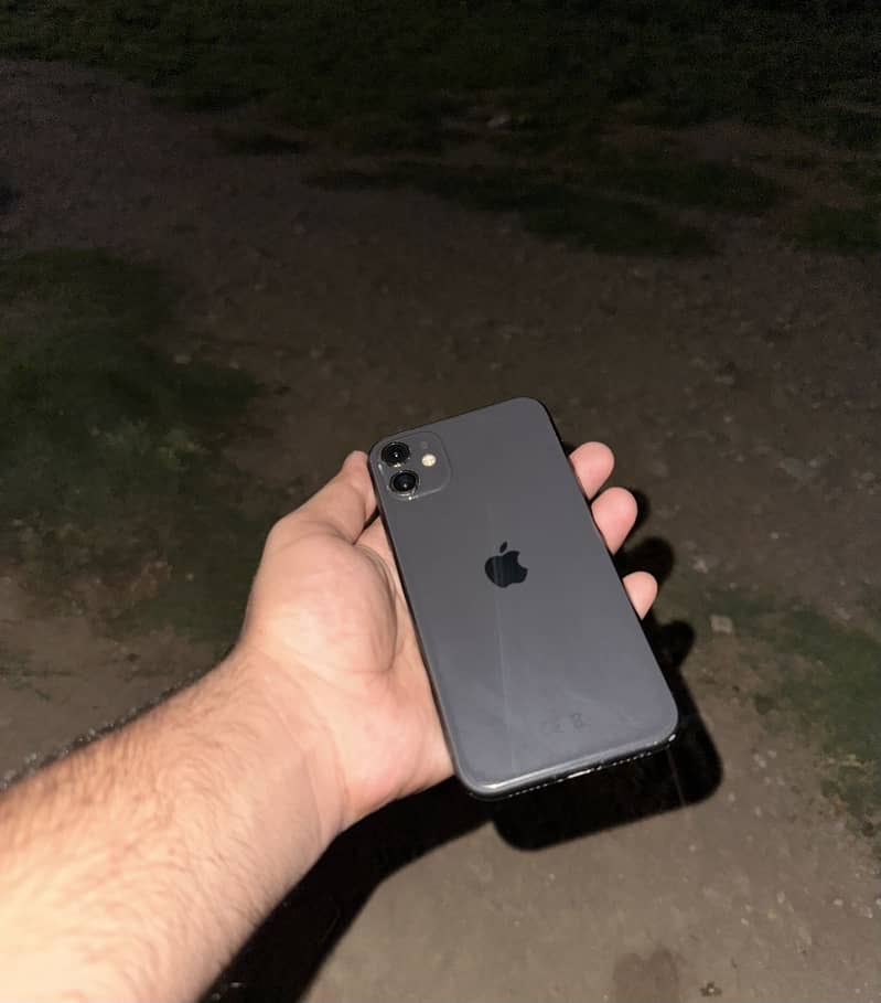 Apple iPhone 11 0