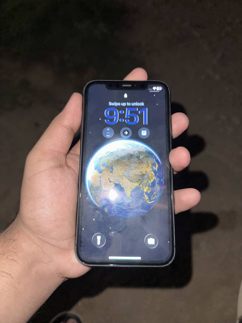 Apple iPhone 11 3