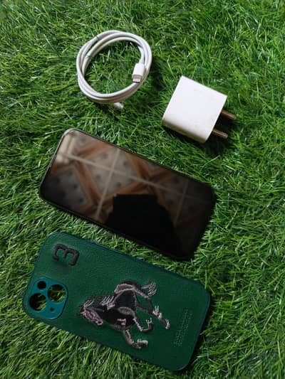Apple iPhone 13