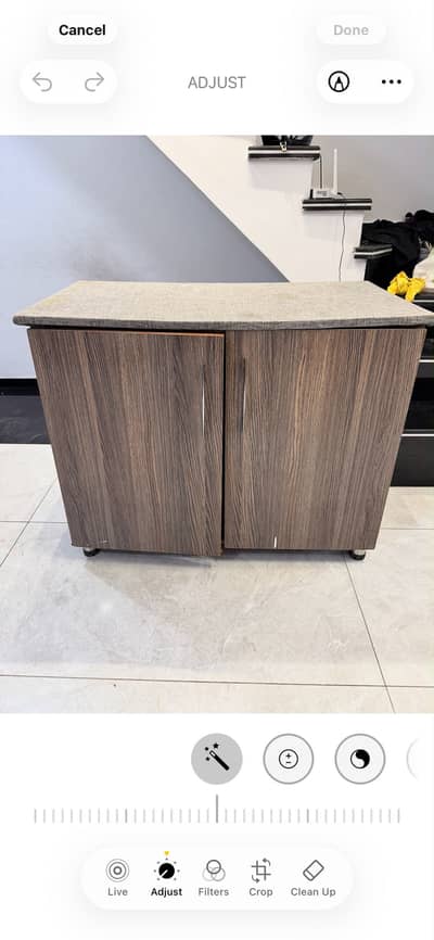 Isstari stand (iron stand)
