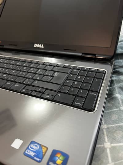 Dell inspiron N5010 | Core i5 | 8Gb Ram | 256gb SSD + 1TB HDD