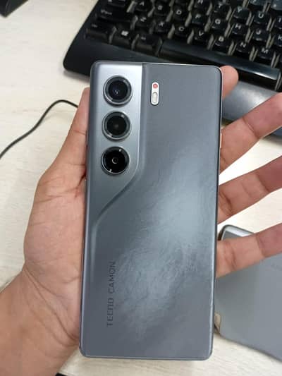 Tecno CAMON 40 Pro