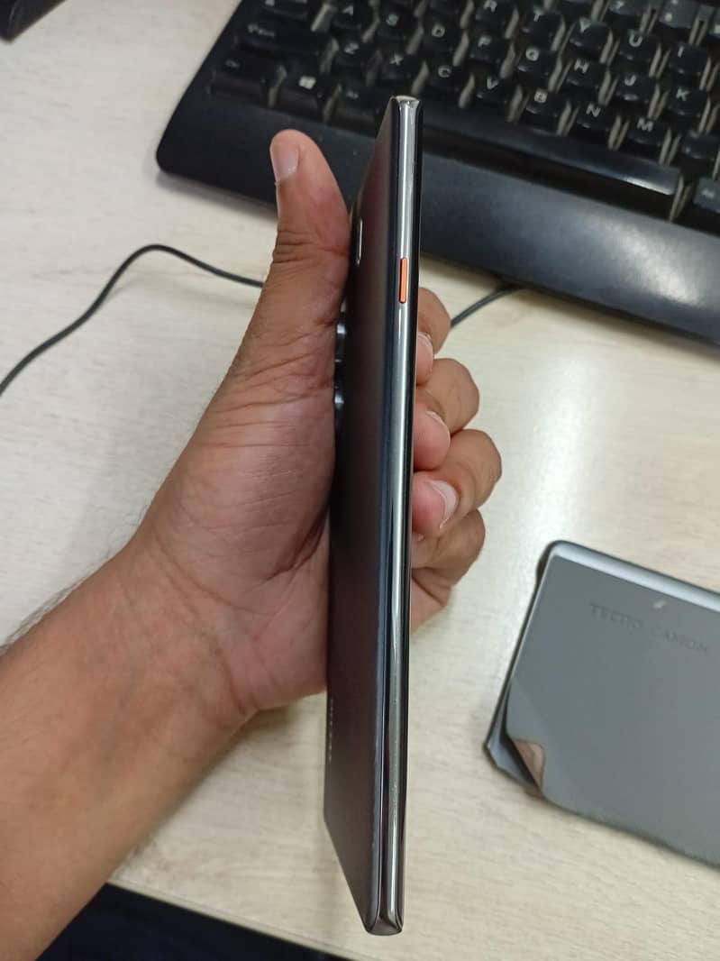 Tecno CAMON 40 Pro 3