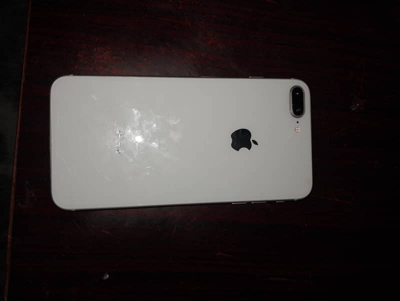 Apple iPhone 8 Plus 2