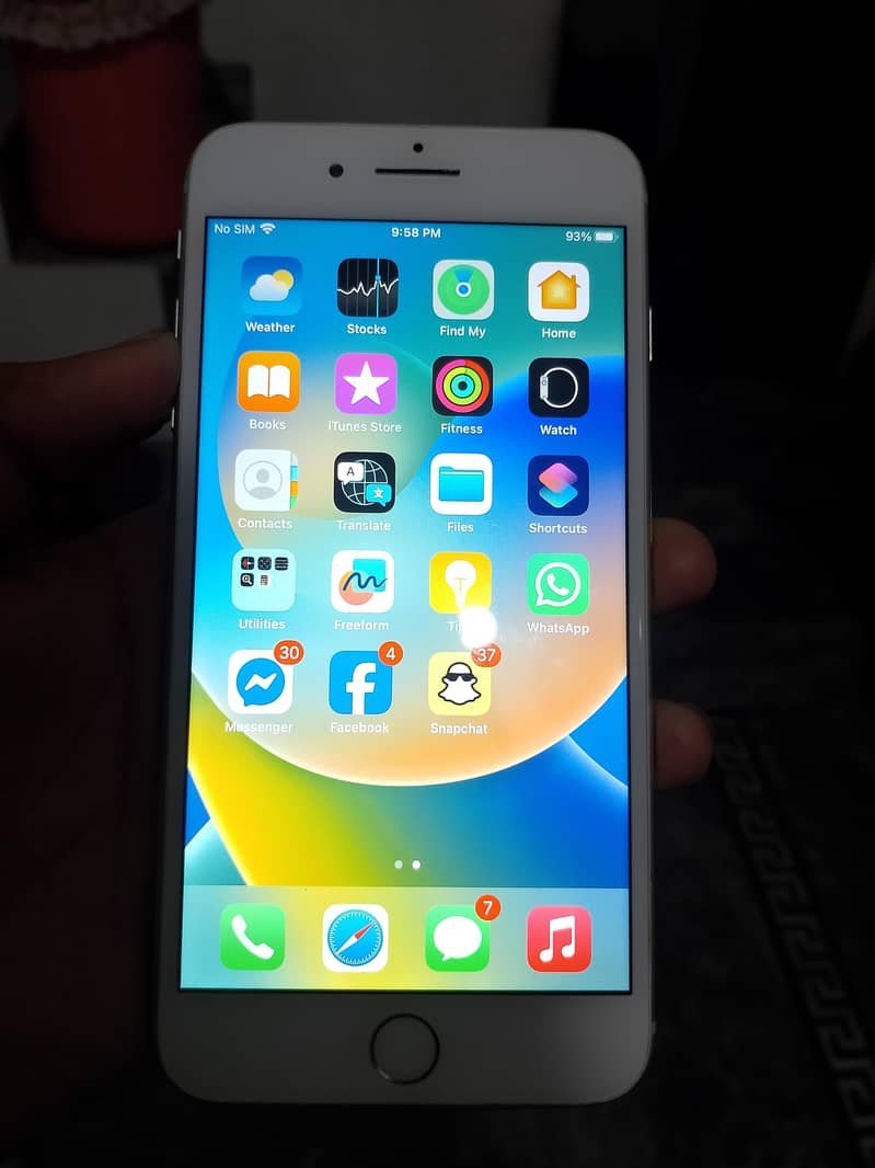 Apple iPhone 8 Plus 3