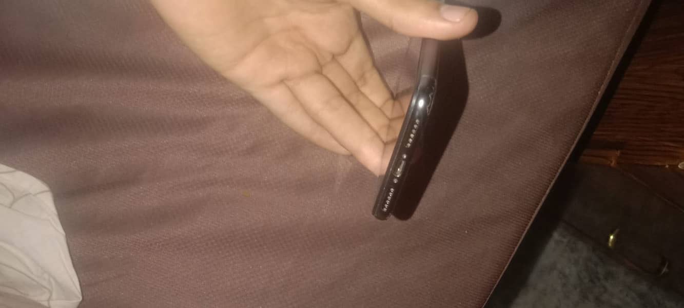 Apple iPhone X 3