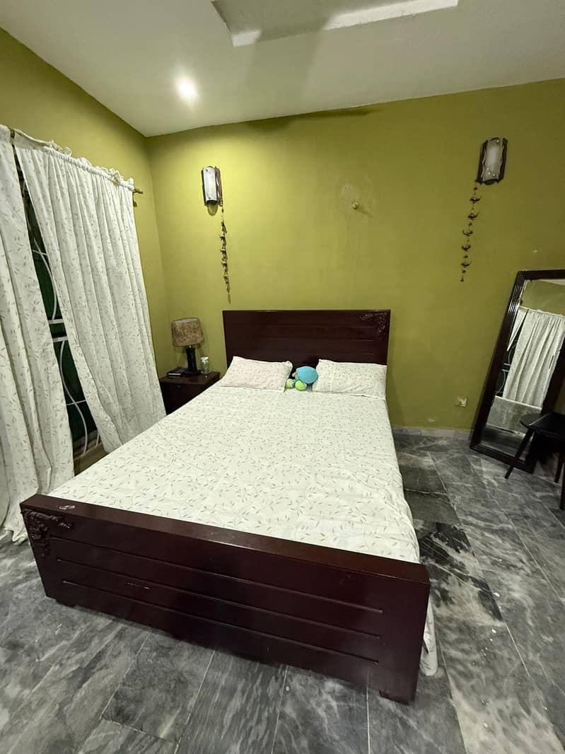 Queen Size Bed set 1