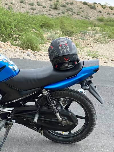 Ybr 2015 esd japanese with helmet