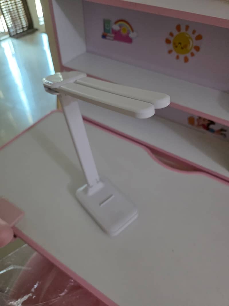 Study table 0