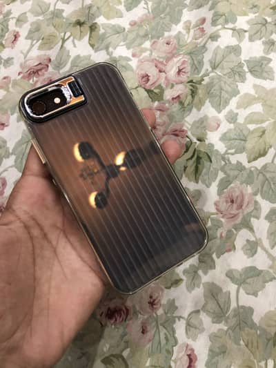 Apple iPhone SE