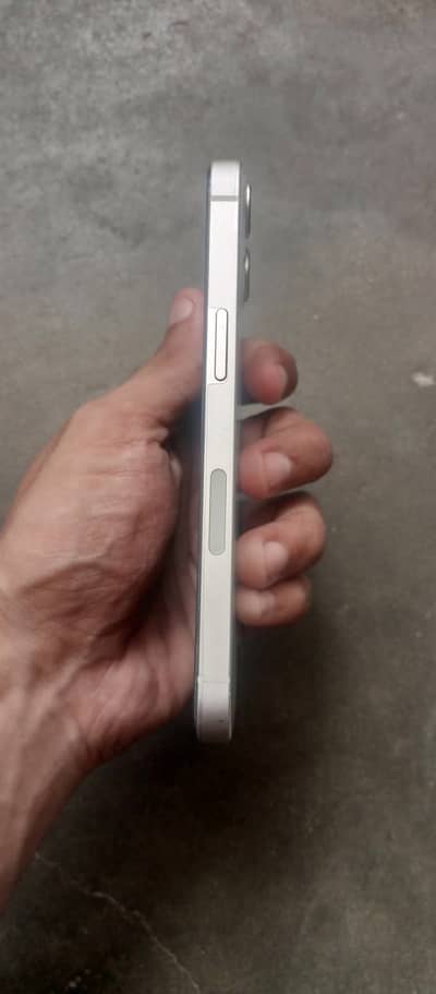 Apple iPhone 13 non pta jv. With. Original Charger accesseeior