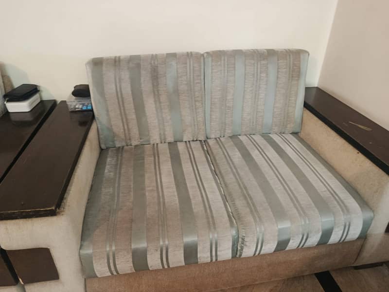 used sofa 0