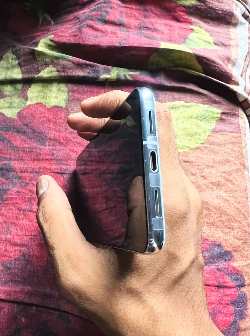 Google Pixel 8 Pro 6