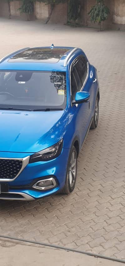MG HS  trophy 2021 urgent sale