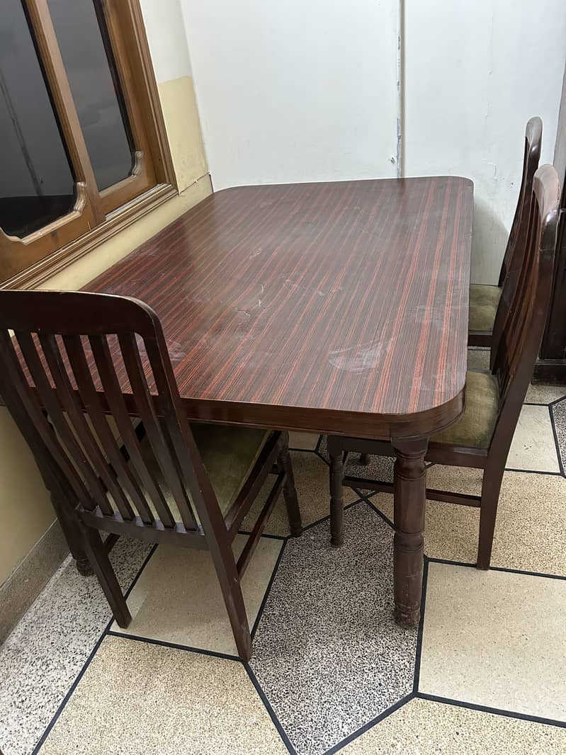 6-seater dining table 1