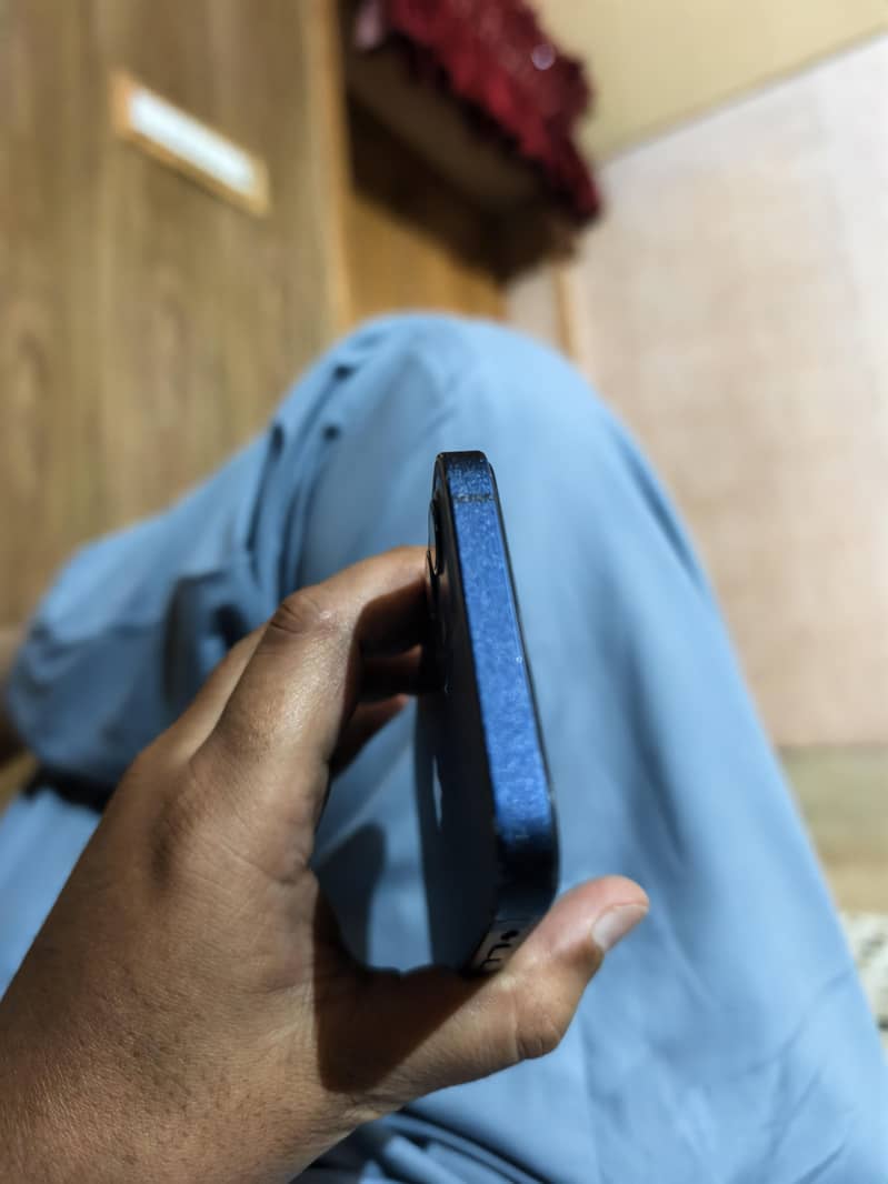 iPhone 12 5