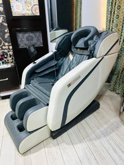 massager | recliner | full body massager | JC Buckman Massage Chair