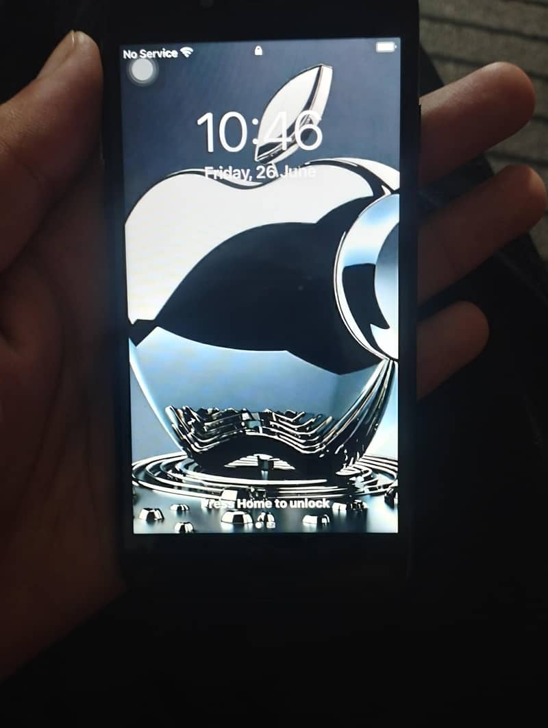 Apple iPhone 7 4