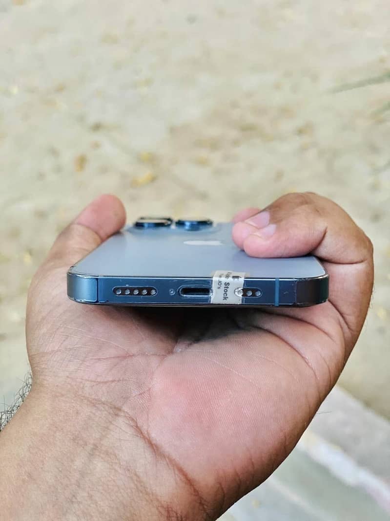 Apple iPhone 13 Pro 2